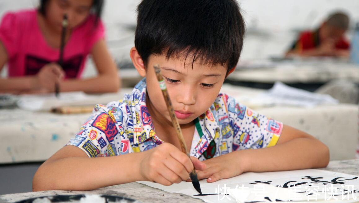 坚持|小时候懂得坚持的孩子,父母大多懂得做好下面几点