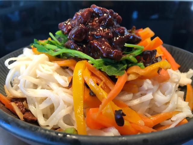 家中自制万能酱,秘制配方,20分钟搞定,拌面卷饼夹馒头吃啥都香