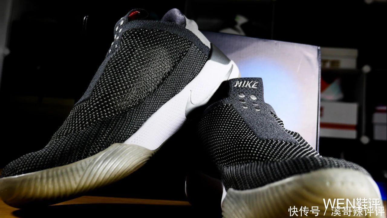 未来的球鞋到底应该是什么样呢Nike的答案就是这款鞋