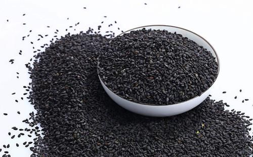 黑芝麻|有白头发最好不要染，常吃这几样食物，或可以改善白发