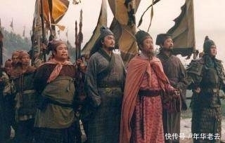  梁山豪杰|宋江打方腊，为何死伤惨重？因为和此人一比，宋江他们只是土匪！