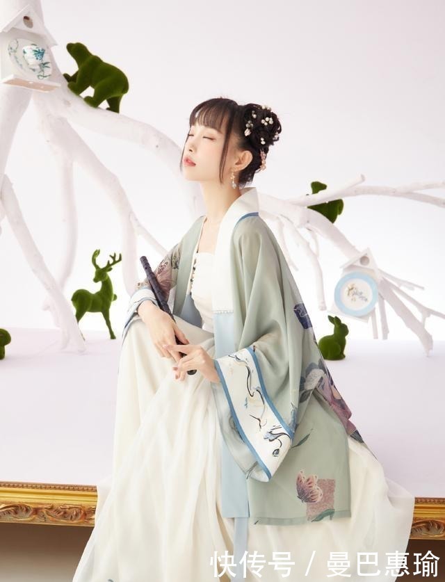 汉服|汉服也有“茶艺风”,风格清新又自然,穿上它们比“绿茶”还美