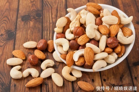 水果干|有3种健康“零食”可以常给宝宝买,有助于消化,还有益脑部发育