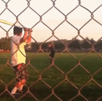 |搞笑动图:妹子,你这是相亲成功了吗?