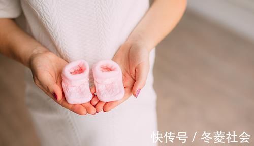 胎儿|孕晚期孕妇洗澡怎么办?这样做能避免抻到肚子,让胎宝宝更安全