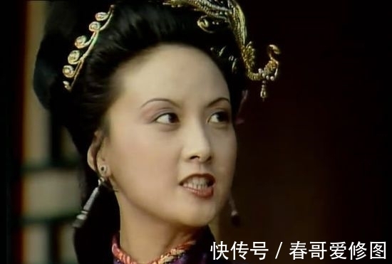 王熙凤#黛玉病重贾母送给她一块山药糕,王熙凤见后大吃一惊,黛玉要死了