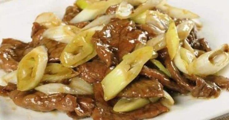 美食精选:霸王猪蹄,干煸豆角,葱爆牛肉,茭白肉丝的做法