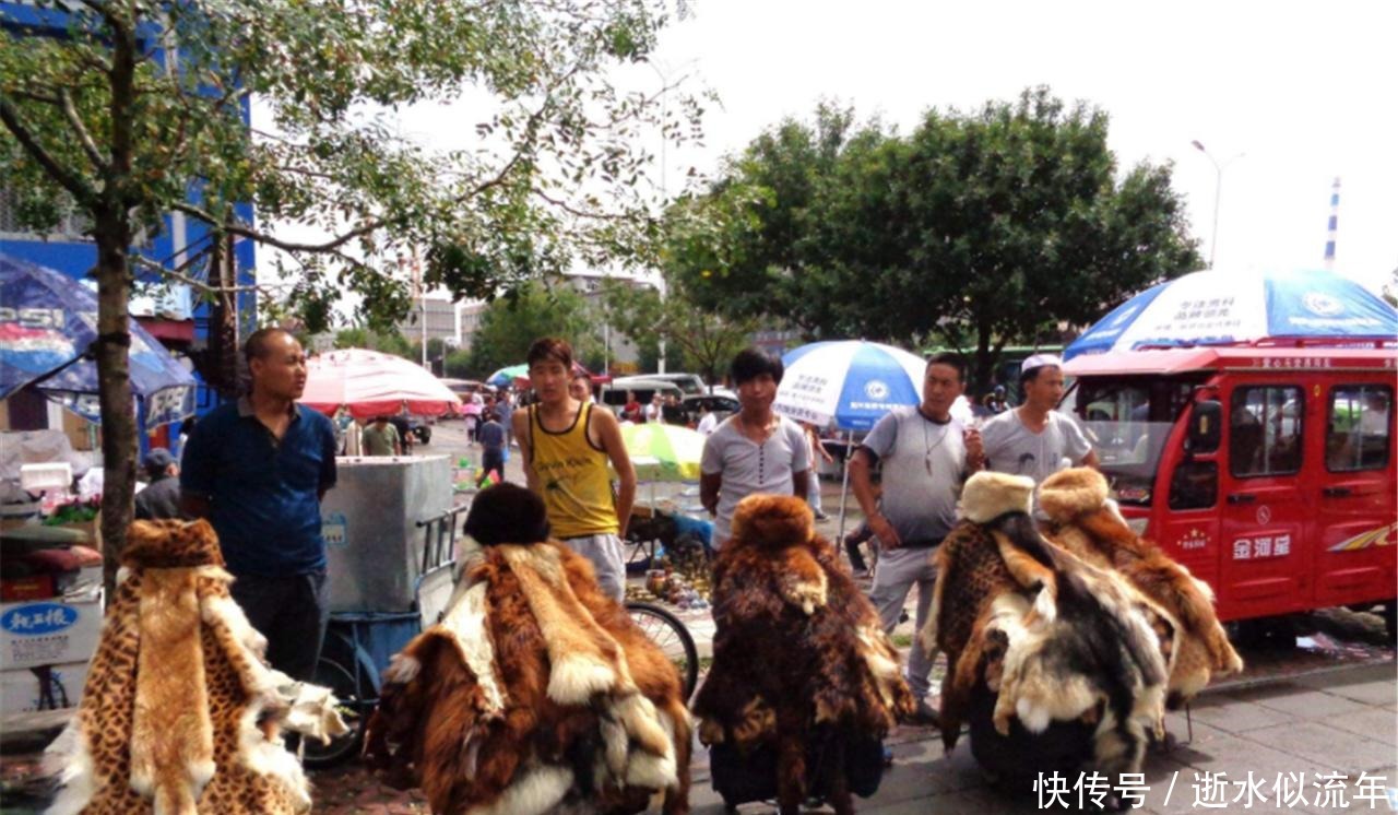  市场|古玩市场不但能捡漏, 还能碰到这么多奇葩搞笑的假古董!