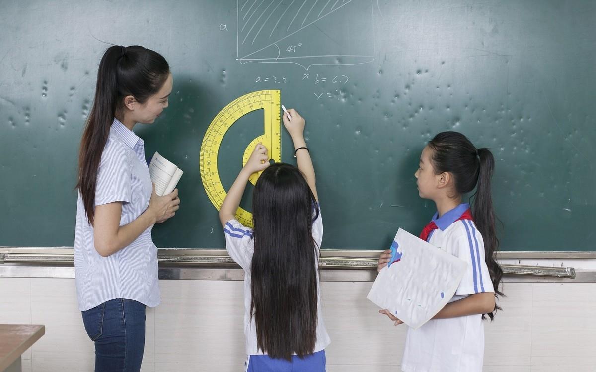 萌萌|同样是超前教育,为啥有的孩子一直优秀,有的到三年级就卡壳儿