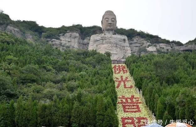 中国最尴尬的佛像，出土时头不见了，当地：花钱买了“新头”粘上