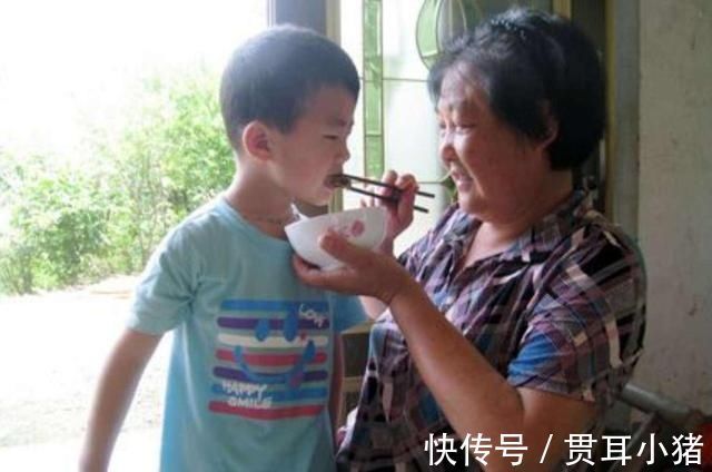 弊端|“你剁肉影响到我孙子午休了”,奶奶上门质问,邻居的做法很解气