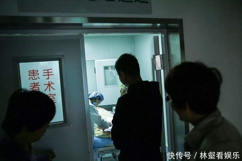 家属|孕妈分娩时,家属能进产房陪产吗?医生:这3种家属最好不要进