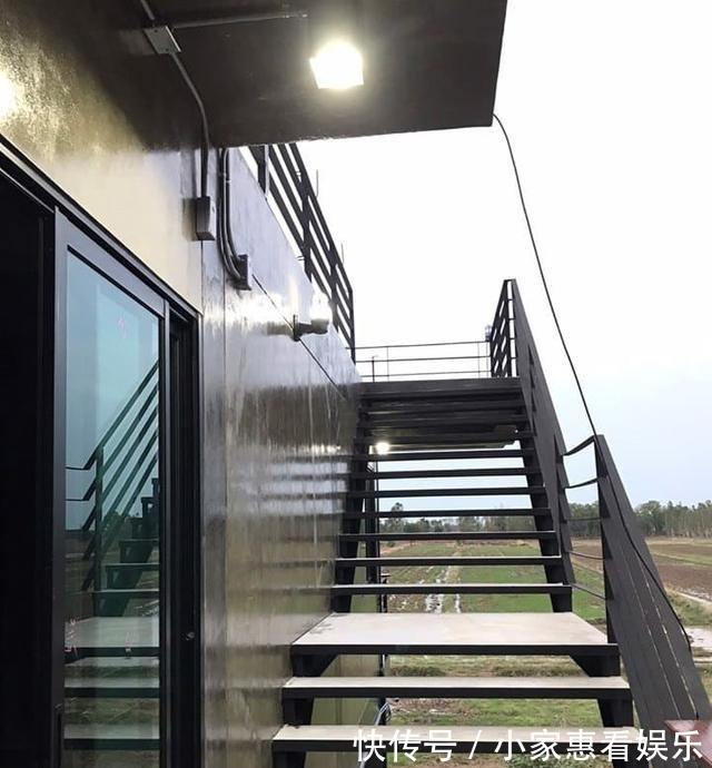 露台房|不买小区顶楼房,在阳台上搭建挑空露台,国外这样的房子我也想要