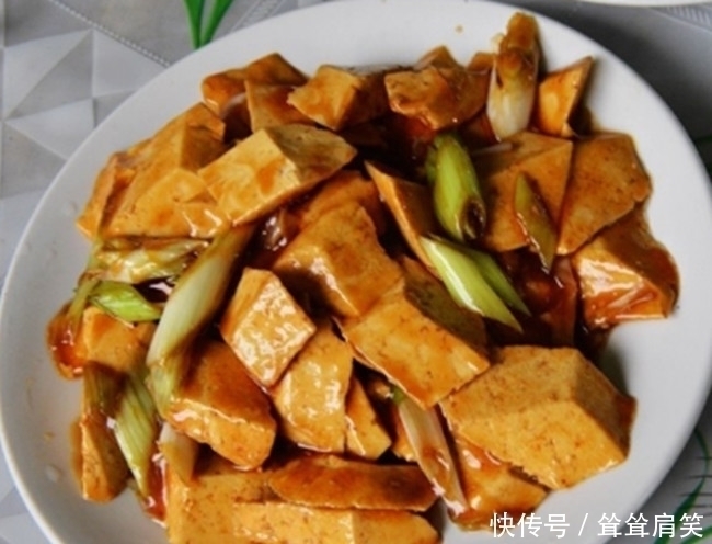 豆腐这么烧,连汤汁下饭吃,实在太美味,一盘完全不够吃!