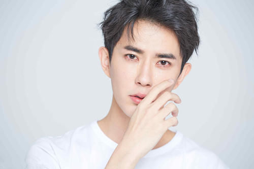 追光吧哥哥 《追光吧哥哥》初舞台得分榜:李汶翰无缘前15,于朦胧第13,榜首是他