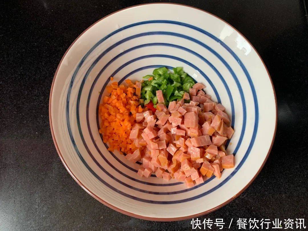 懒人最爱的开工早餐,不用和面不用擀,10分钟搞定零失败!