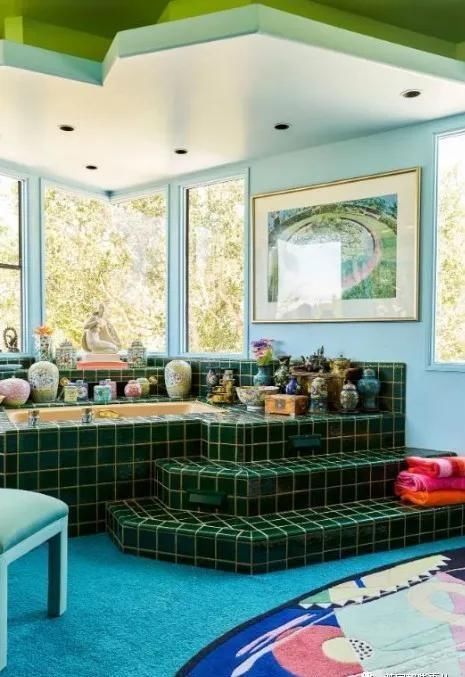 色彩|美国艺术家把自家改造成彩虹屋这色彩,意外的辣眼好看啊