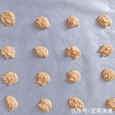 白芝麻|#一口新年味，全家享佳味#蕾丝瓦片