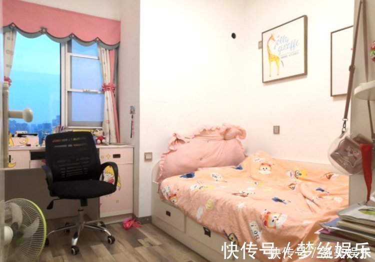 小房间|参观140㎡大婚房,朋友都夸餐边柜有档次,我却更喜欢主卧的飘窗