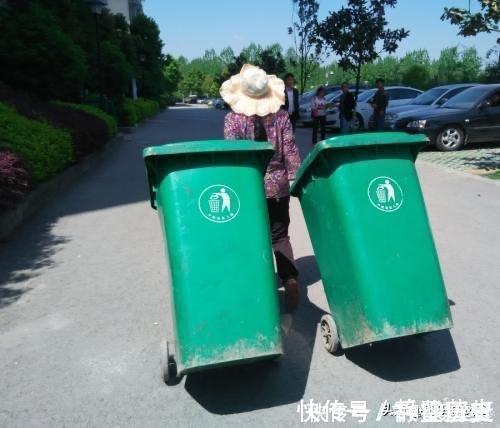 富人区|投资两三千元月入一两万轻资产回收废旧衣服，解开内幕细节。