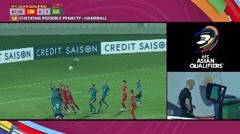 武磊|射门6-3!国足玩命的半场:3名归化立功,武磊怒吼!球迷笑了