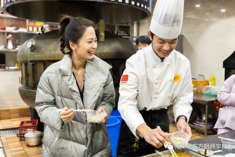 央视《厨王争霸》惊现历届节目年纪最小选手!新东方学子的无限可能!
