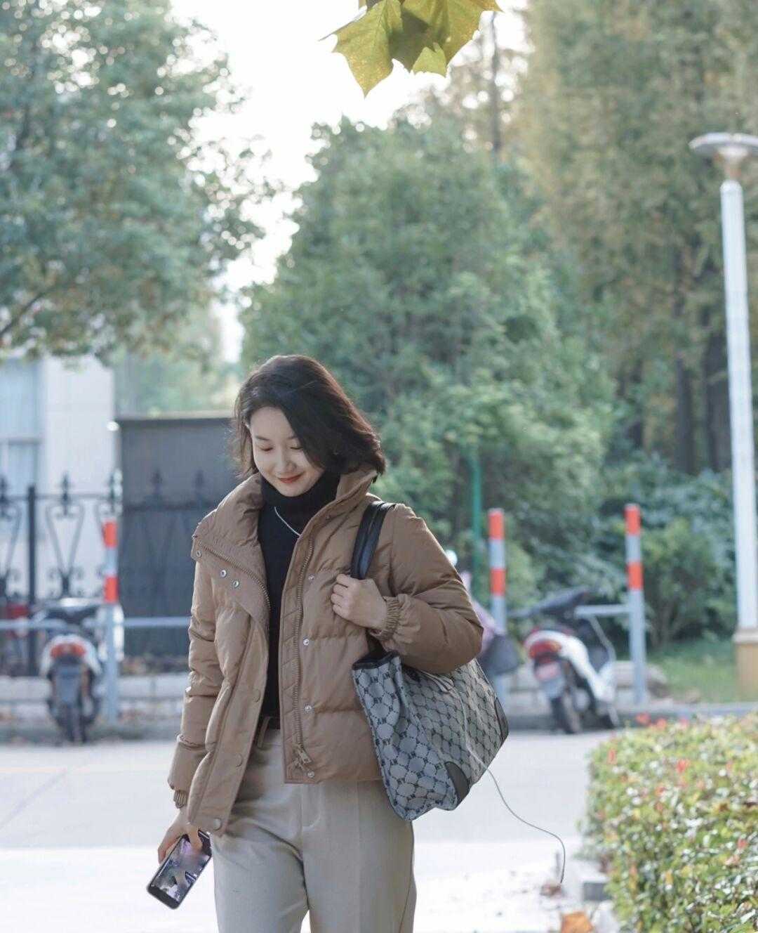 外套|寒冬的最强CP绝对是短外套+裤子,显高显瘦有气质,高级又时髦