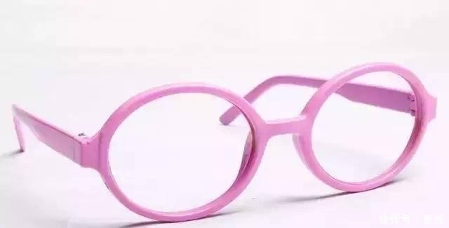 男生最讨厌女生的10个装扮，再不改掉，男朋友迟早被抢走