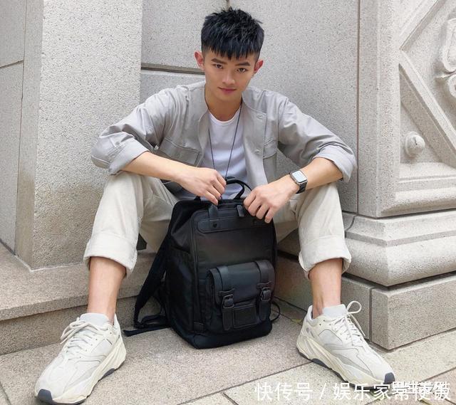 发际线高的男生，千万别错过这3款发型，时尚，个性，显帅气