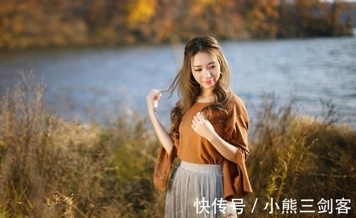 孤蓬@伤感秋词九首:月冷霜寒离人怨,一曲清歌两断肠