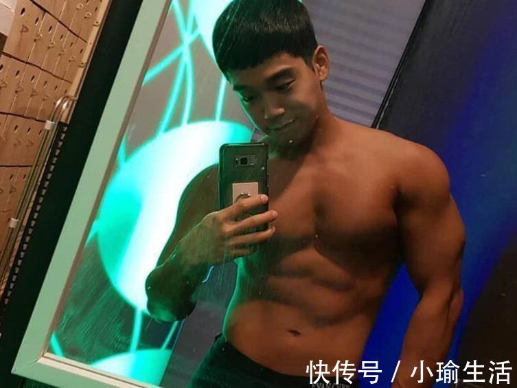 小伙子|小伙子健身4年, 看似18岁实际24岁, 肌肉身材很有男性魅力!