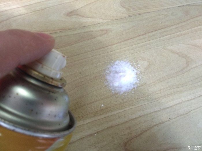 地毯|只需一瓶多功能泡沫清洗剂，就会让你的爱车内饰焕然一新