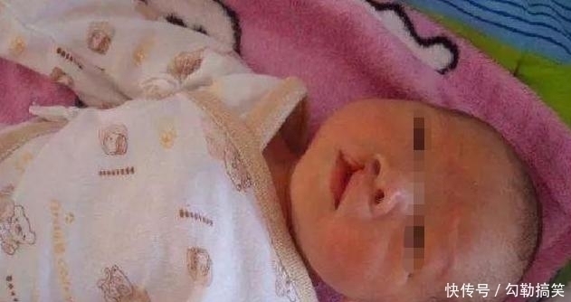 双拳|宝宝出生5天后紧握双拳离世,婆婆好奇掰开小手,宝妈泣不成声