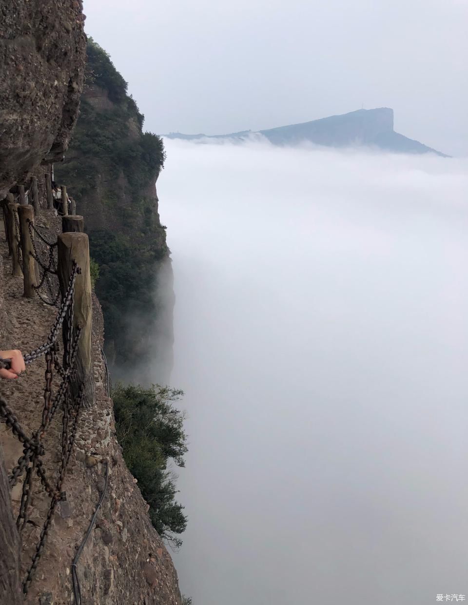 雾气缭绕剑门蜀道