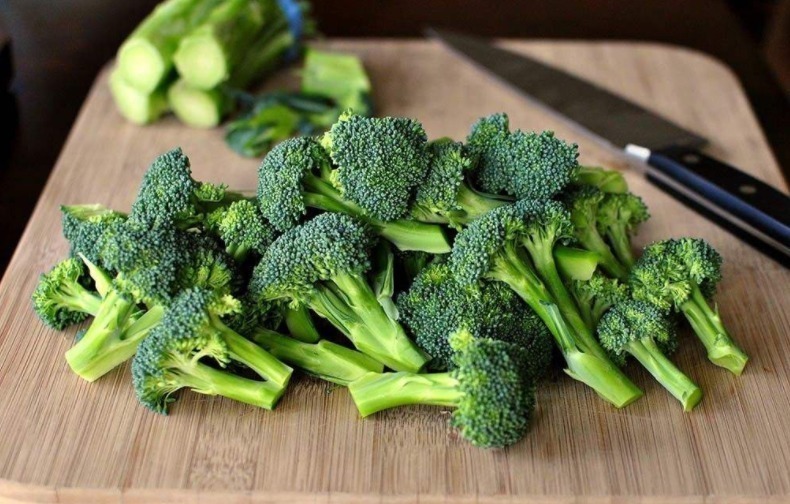 抗击衰老|女性不想老太快,不妨多吃3种常见蔬菜,排毒养颜、抗击衰老!