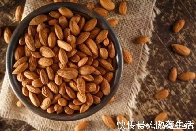 维生素e|营养师建议皮肤差的女人,可以多吃这10种食物,越吃越美!