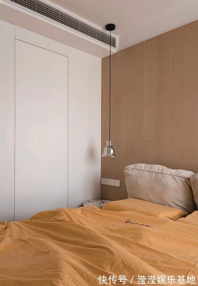收纳|100㎡小三房，坚持全屋打满柜子，飘窗这样设计，太实用了