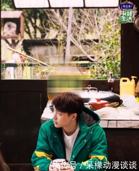 杨紫 明星开拖拉机犁地!《向往5》播放量破8.7亿,节目组请对人了