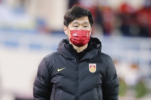 中国足球|输越南2天后!国足近况曝光,李霄鹏帅位无忧,名宿炮轰“专家”