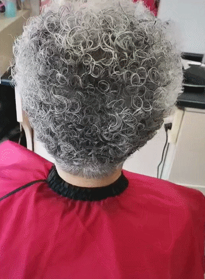 白发 这才是最适合老年人的卷发,蓬松饱满又显发量多,简单随意又实用