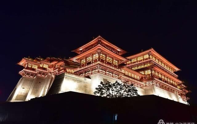 皇宫|历史上最壮丽三出阙皇宫城门,为何被女皇改了名字?