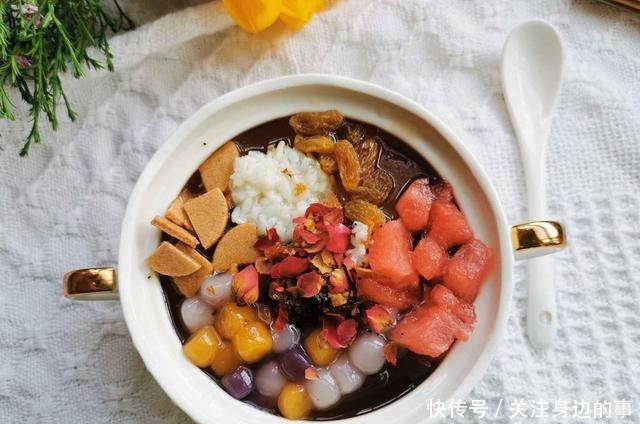 中国人吃腻了的小吃,在国外却成了稀罕物,还取名叫雨滴蛋糕