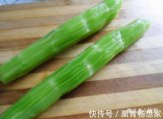 大忌|炒莴笋，直接下锅炒是大忌，多加1步，莴笋不变色，清脆口感好！