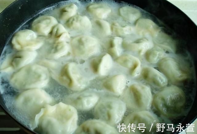 味道|做白菜馅饺子,牢牢记住“两不放”,饺子味道香,还鲜嫩多汁