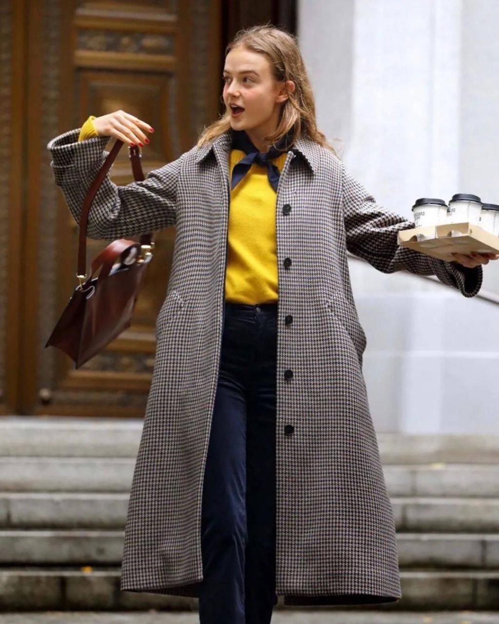 明年的流行色居然是它,这篇全是搭配灵感!