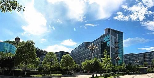 中国“最舒服”的大学，将在国家5A景区内，旅游价值非常高