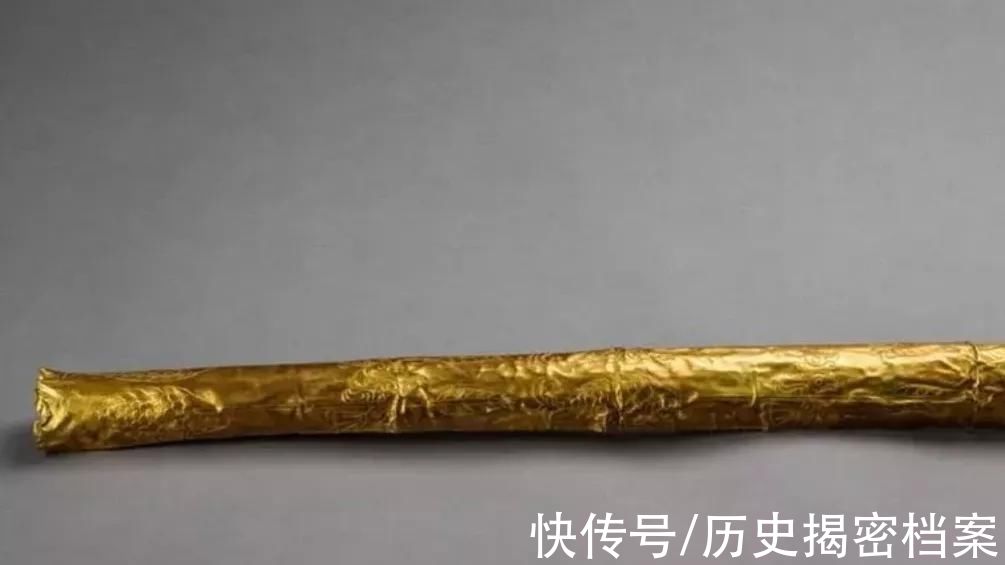 老人|拾荒老人捡到7斤铁棍，熔炼成4斤黄金，考古专家：3个亿没了