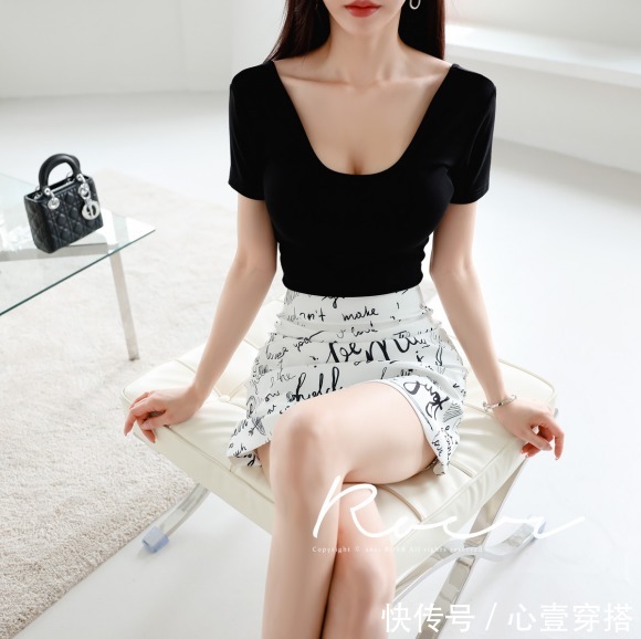 时尚|女神孙允珠高清时尚搭配:波斯风情光影幻梦字母职业裙