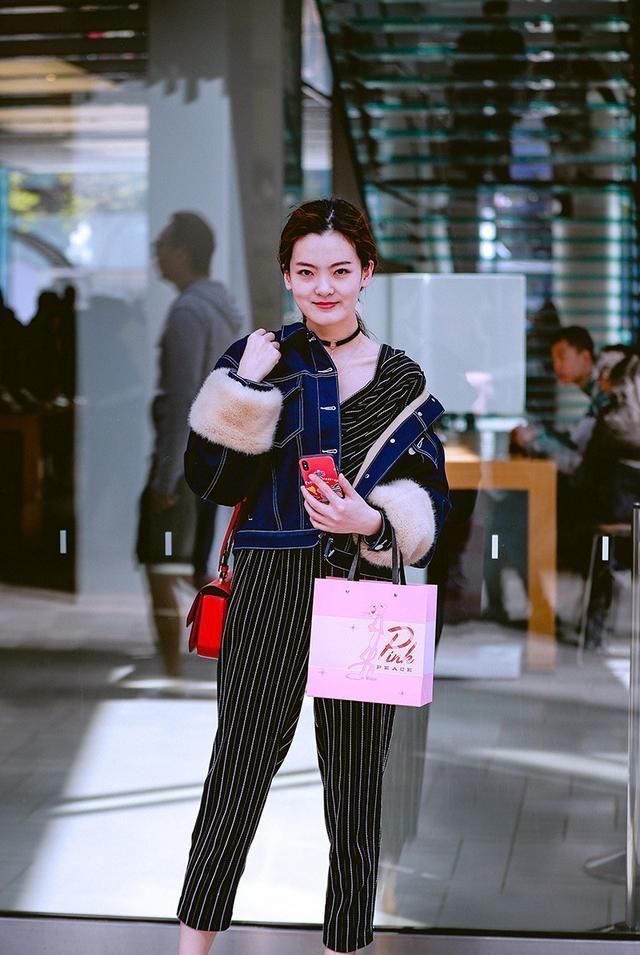 你才能够让|街拍学会时尚达人们的穿衣之术,你也可以轻而易举地穿出时髦感