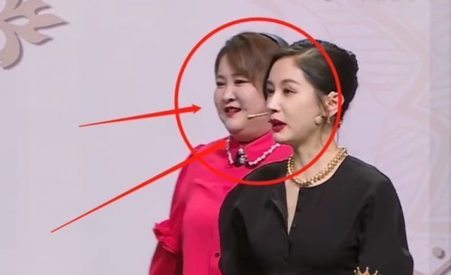 腾哥|《王牌对王牌》沈腾摔倒，嘉宾的反应很真实，贾玲的反应很担心